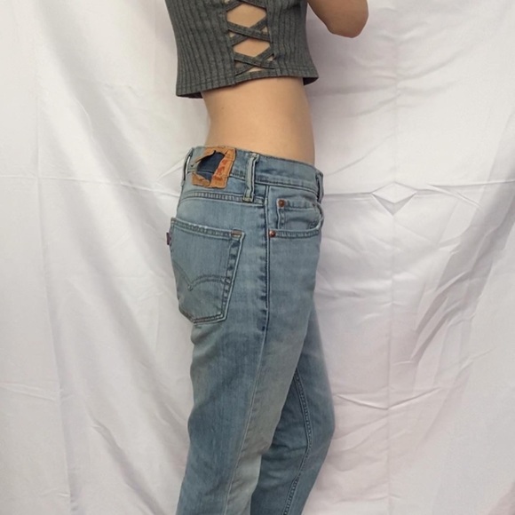 VINTAGE LOWRISE LEVIS! - Picture 3 of 6